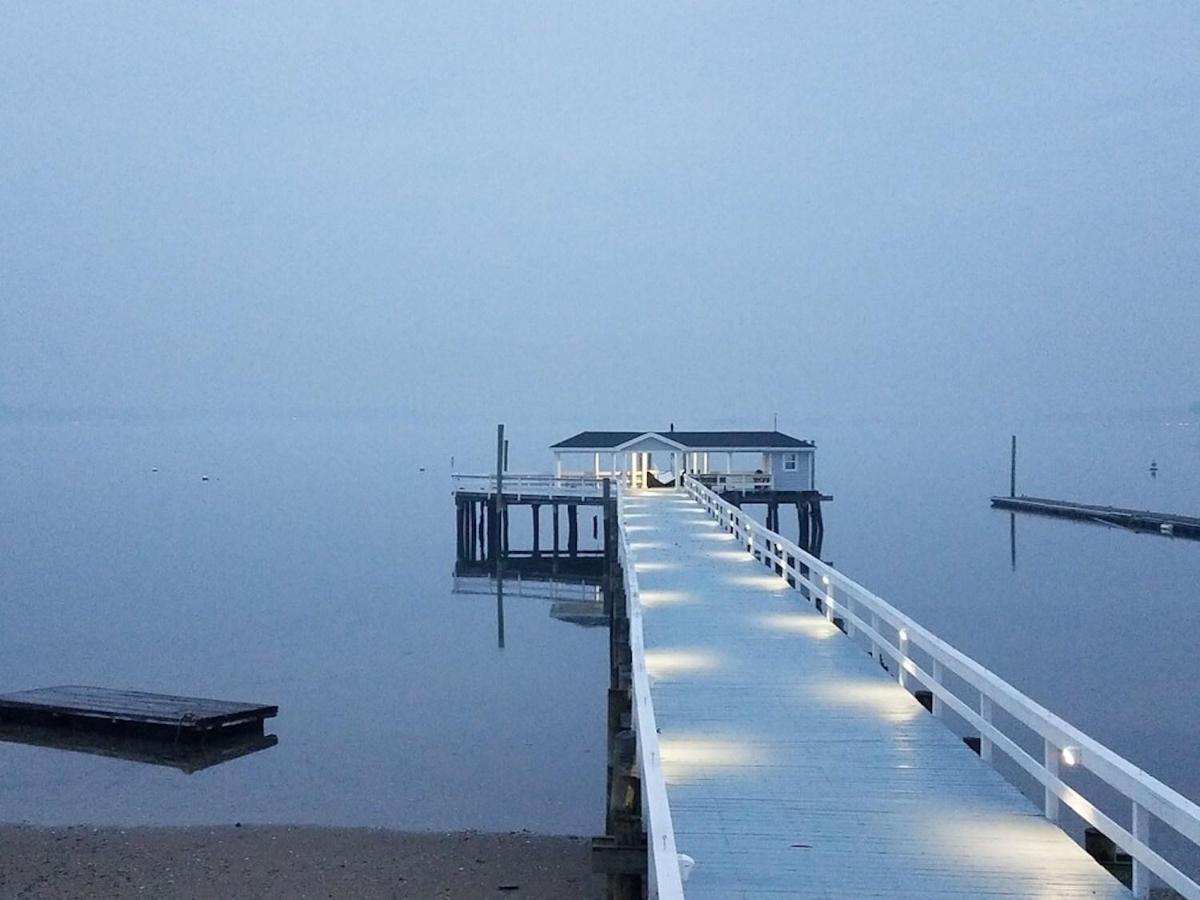 Fathoms Hotel & Marina Port Washington Экстерьер фото